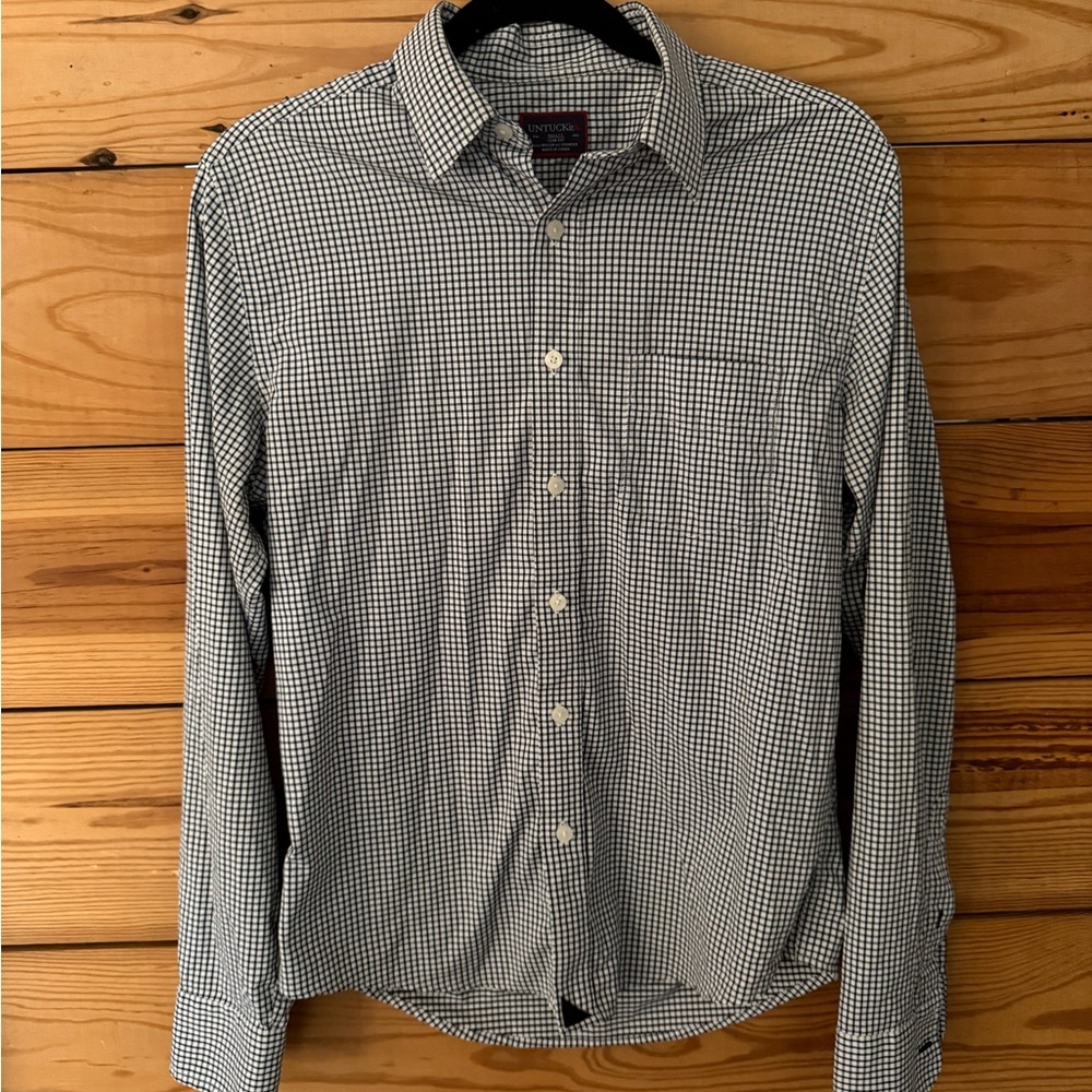 UNTUCKit Shirt Men’s small slim fit black and white check button down